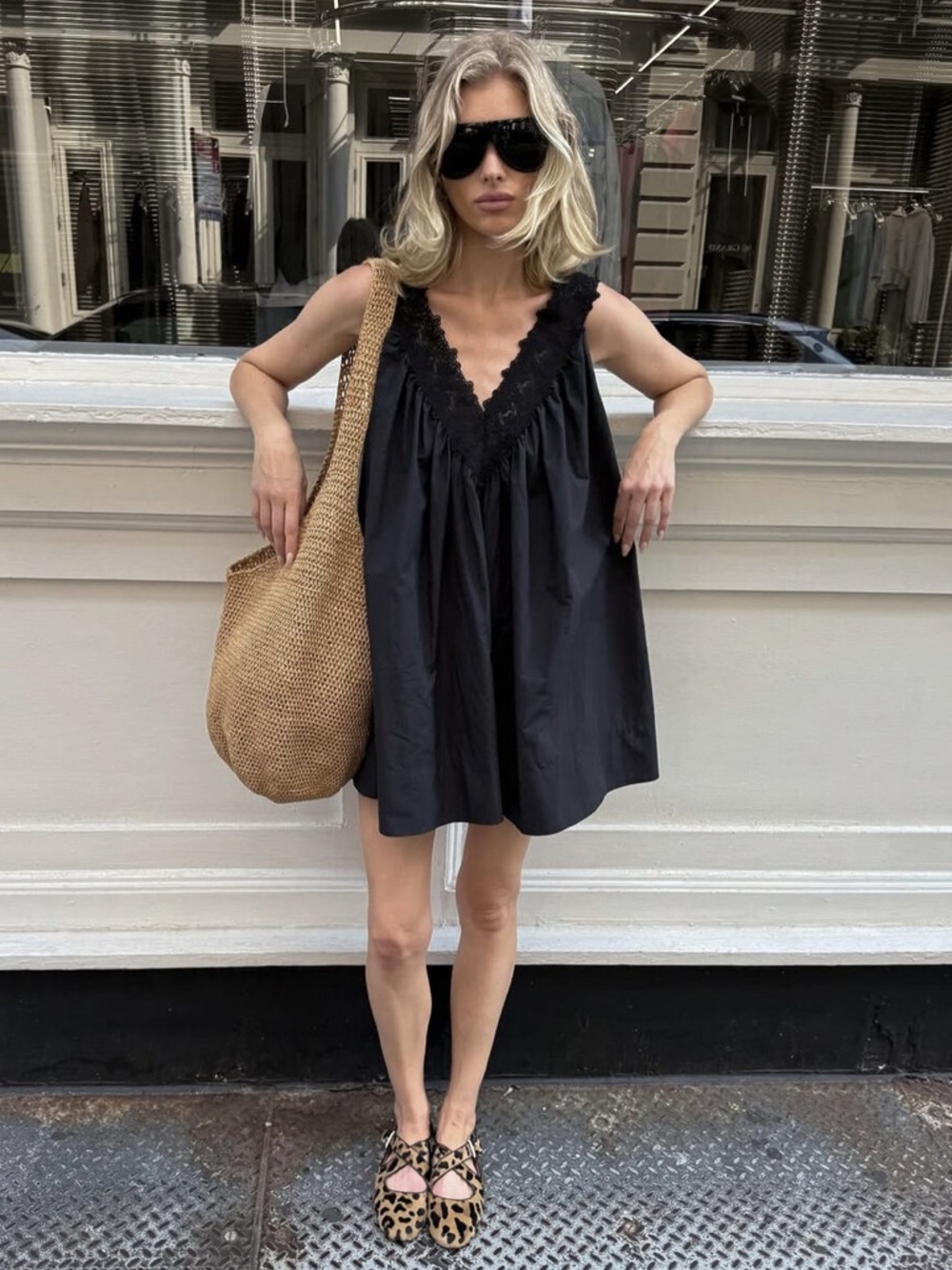 Helsa NWOT Mini Dress With Lace in Tech Poplin - Picture 2 of 12